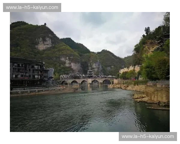 兵工厂的华丽乐章vs巴尔干的钢铁雄鹰：当阿森纳遇见塞尔维亚，一场超越想象的梦幻对决